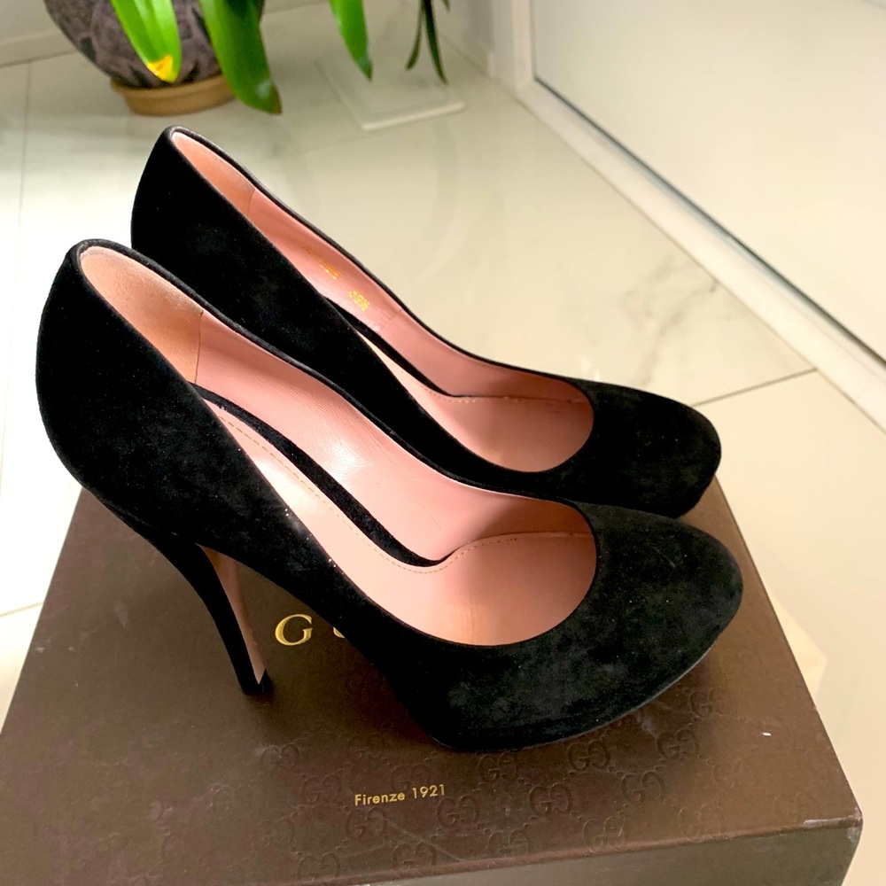 Gucci Suede Platform Pumps - Picture 2 of 7